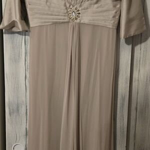 Jessica Howard long S14 mother of the bride/groom dress.